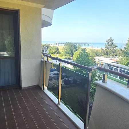 Апартамент Sun Sea 3 Sea View *